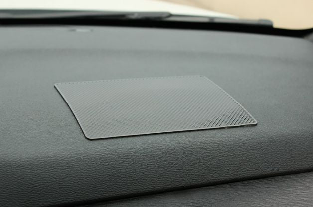 Tapis antidérapant multifonctionnel de voiture, support de plaque  d'immatriculation de carte de stationnement en silicone Bleu - Cdiscount  Auto